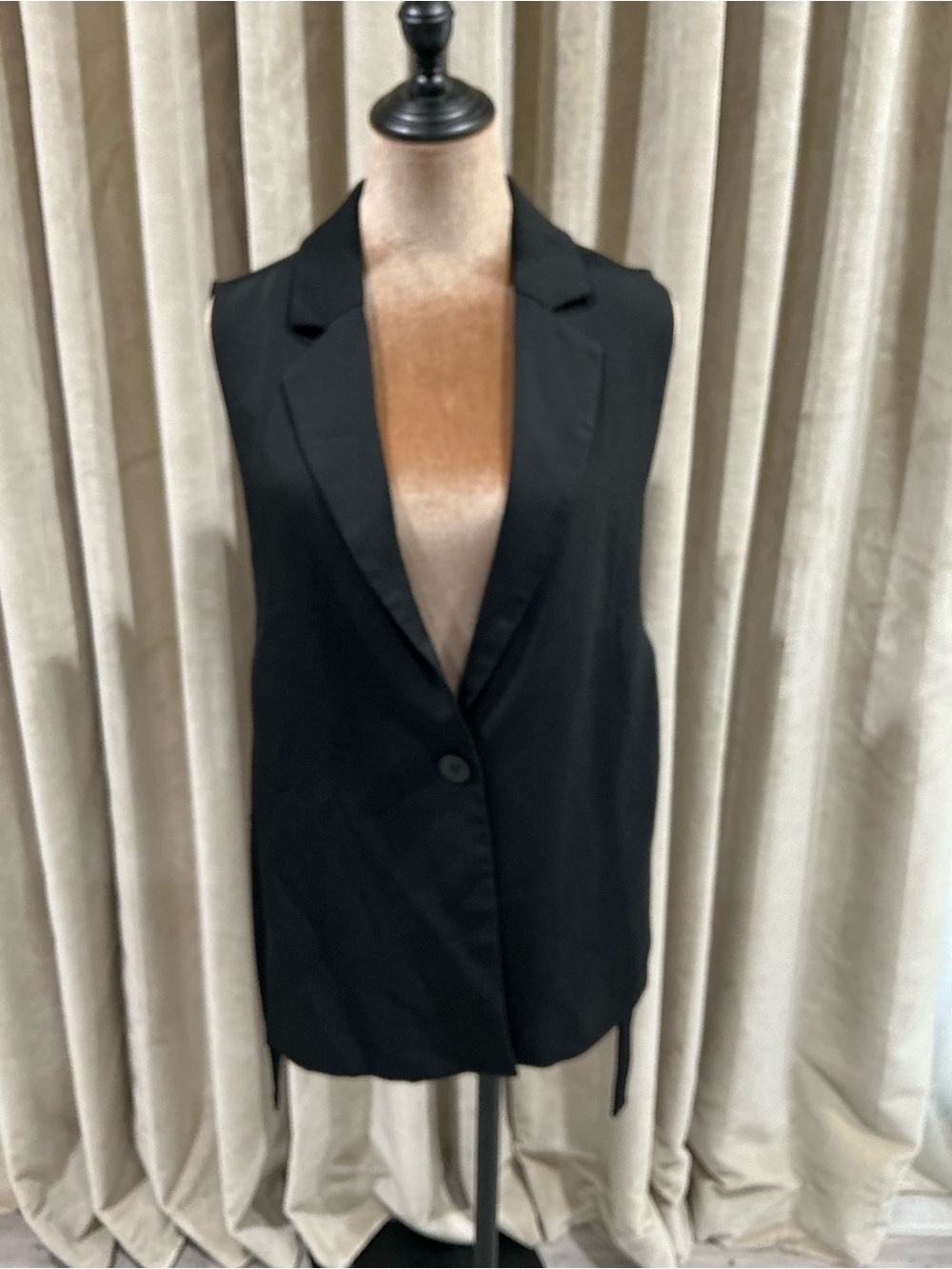 Black Sleeveless Blazer Vest - Women Jackets & Coats